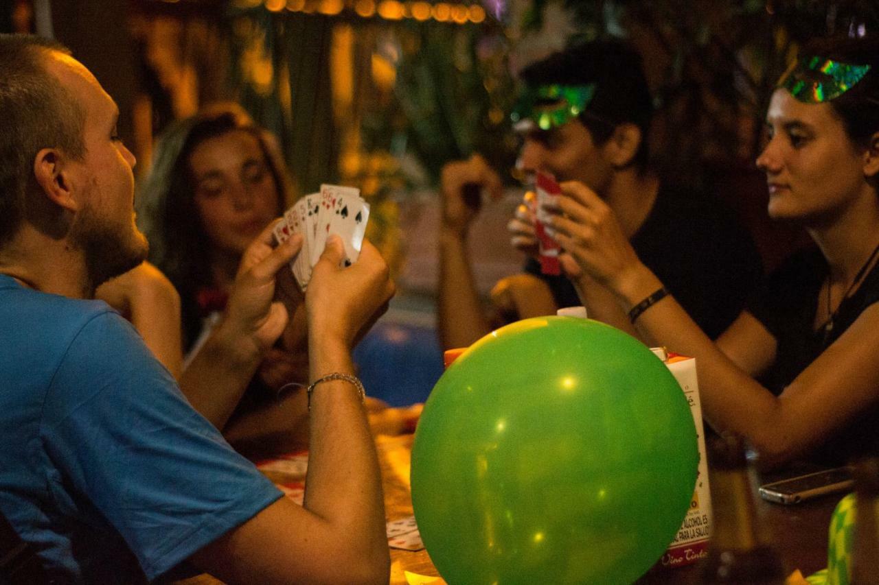 Arcadia Hostel Medellin Bagian luar foto